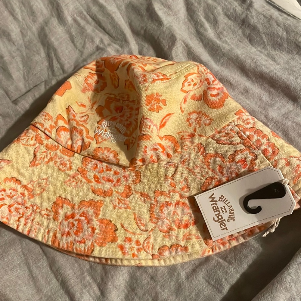 Billabong x Wrangler floral bucket hat